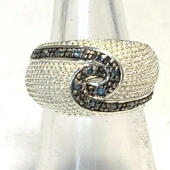 Rare Estate Victoria Wieck Blue diamond Ring - Picture 6 of 6